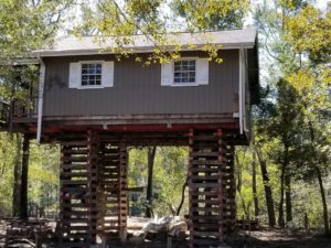 A House Lifting In Burgaw, North Carolina
